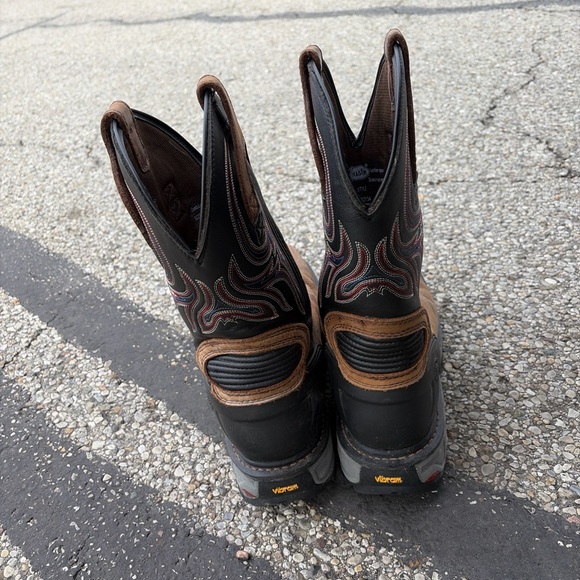 Vibram Men\'s Black and Brown Boots main image 2